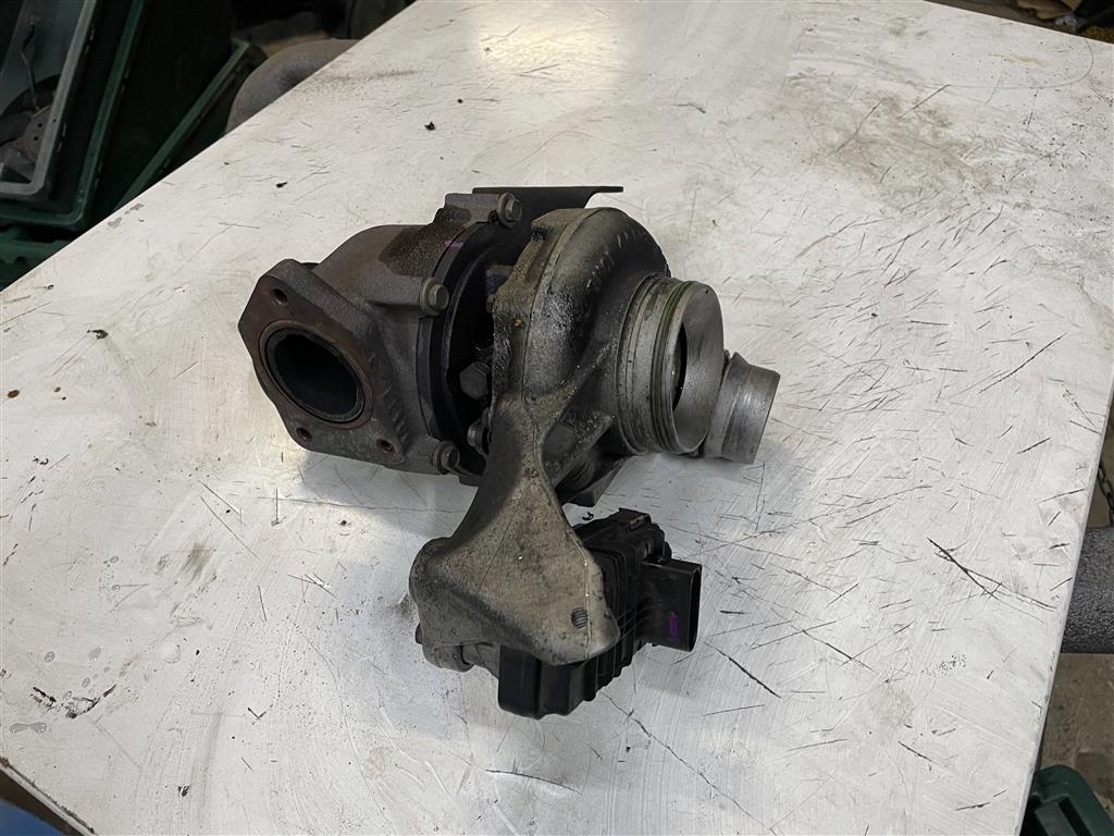 BMW 5-серия F10/F11 2009> для Турбина