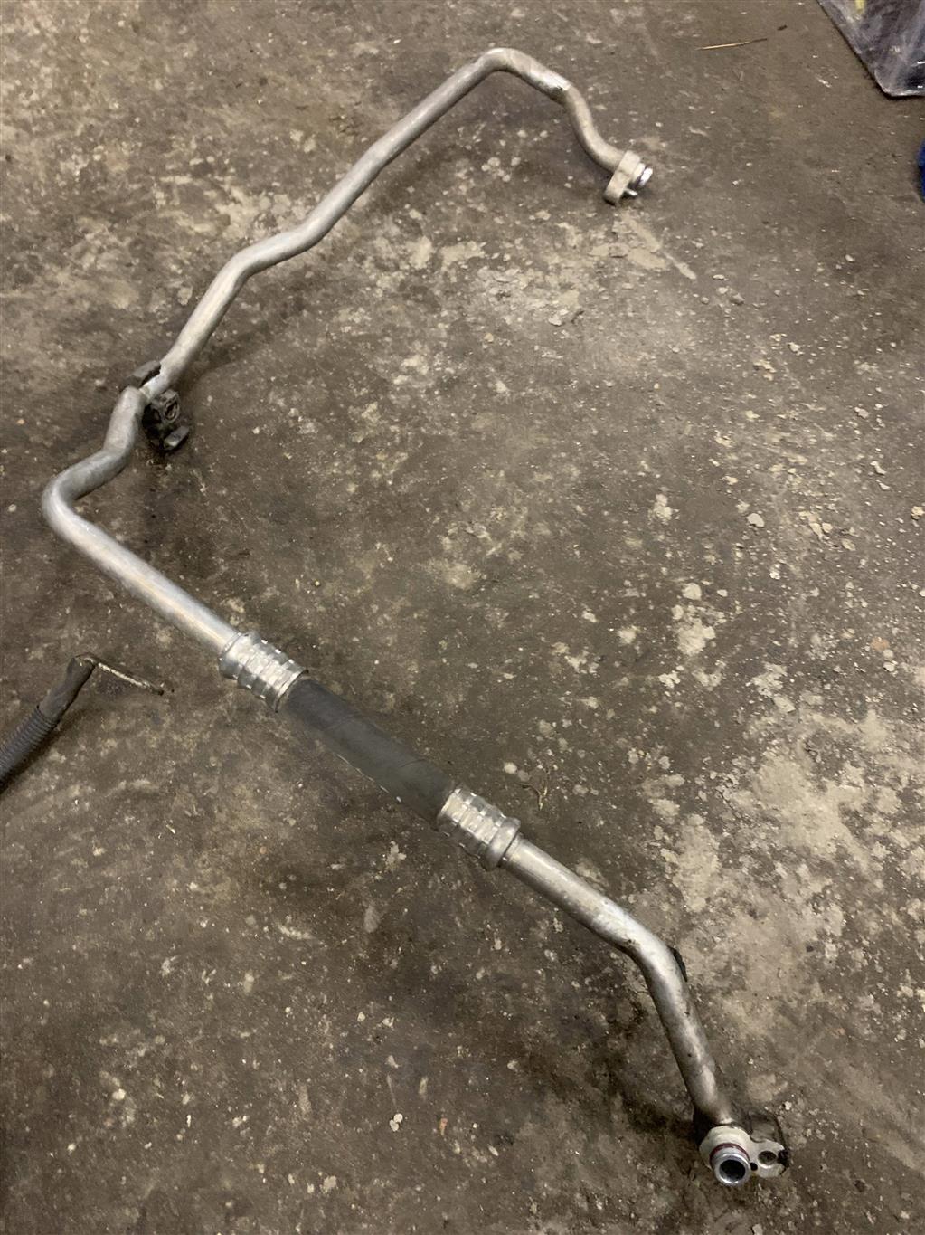 Volkswagen Transporter T5 2009-2015 для Трубка кондиционера