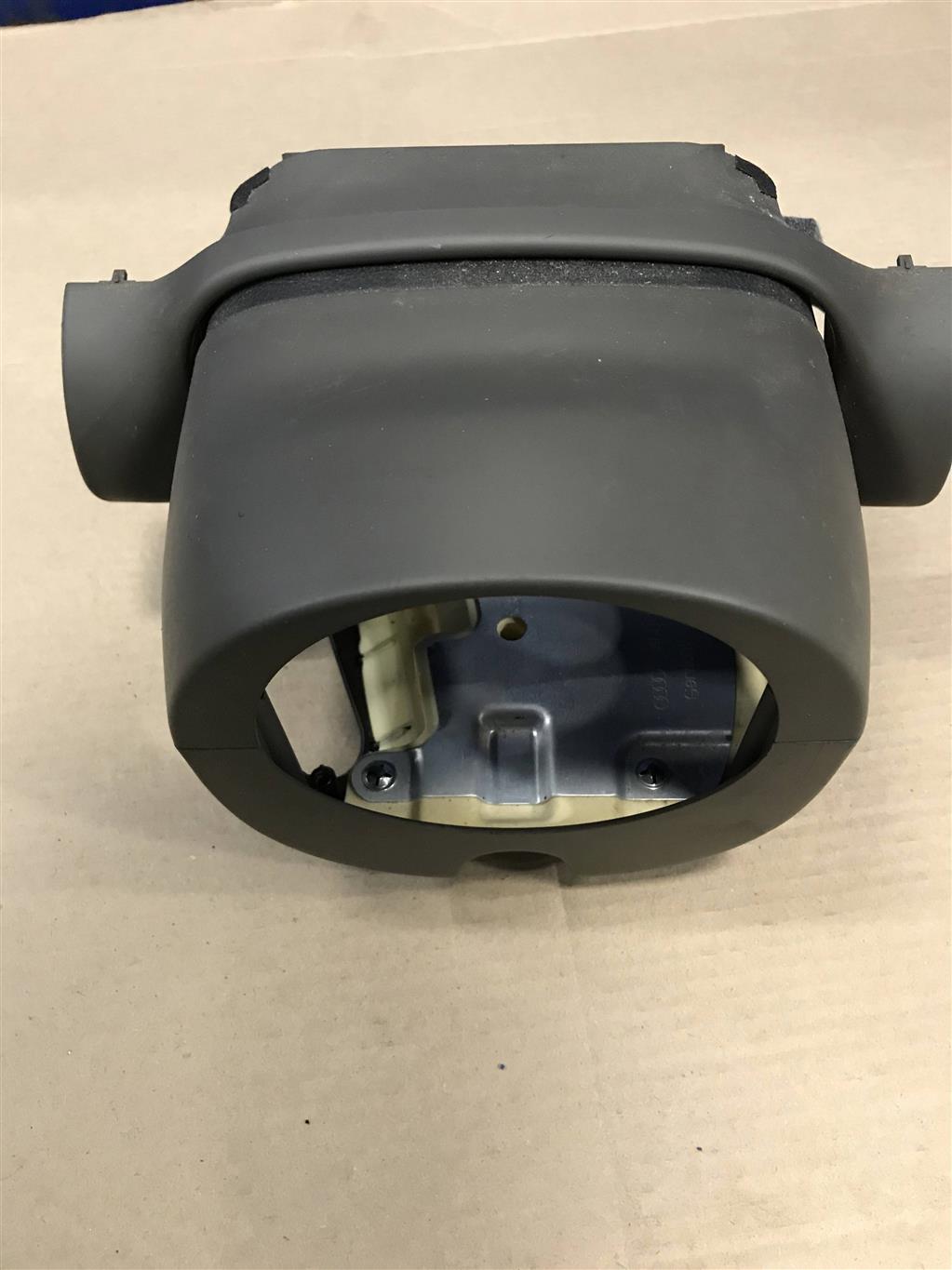 Audi Q7 (4L)  2005 - 2009 для Кожух рулевой колонки