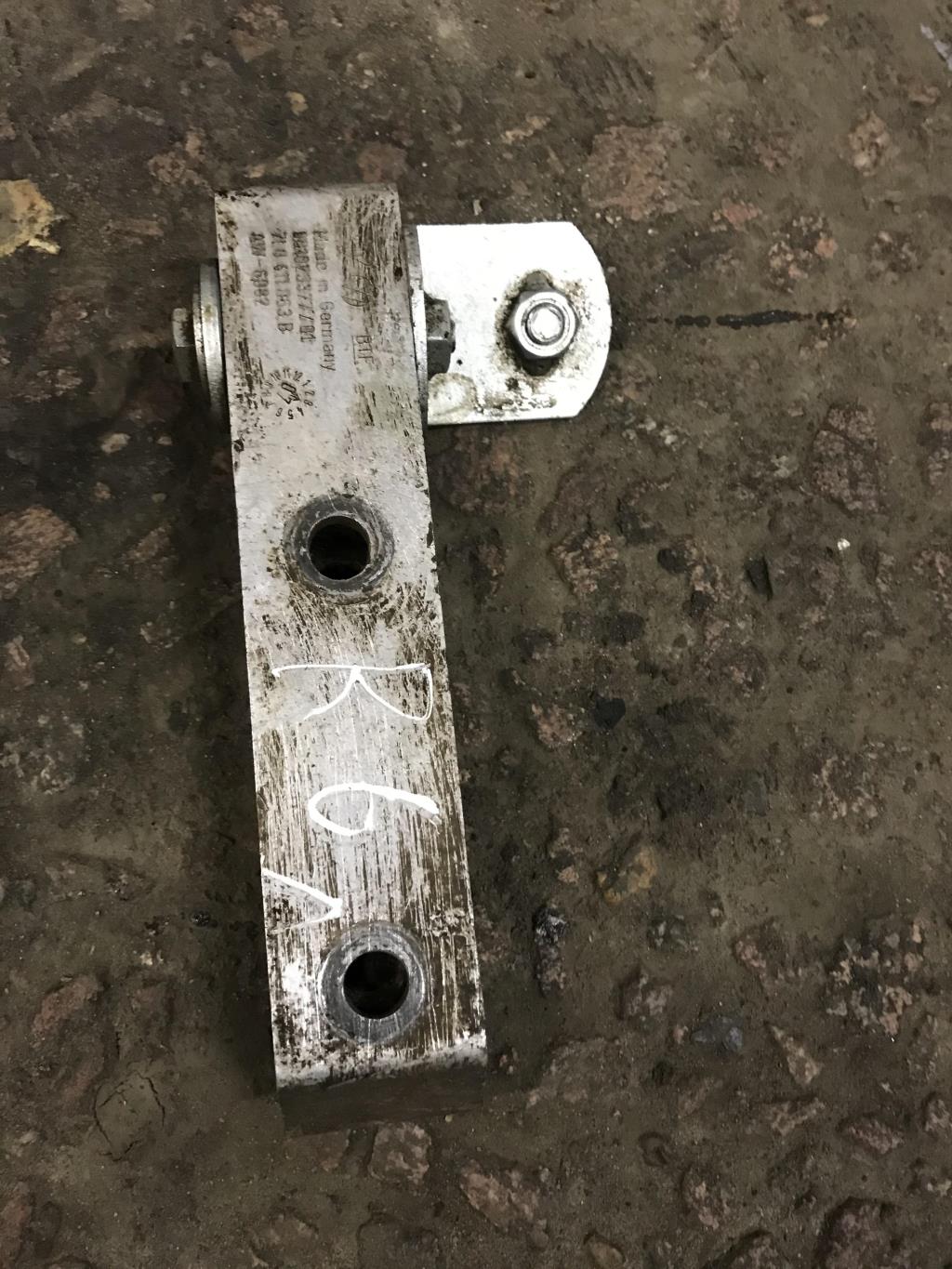 Volkswagen Touareg 7L 2007-2010 для Крепеж