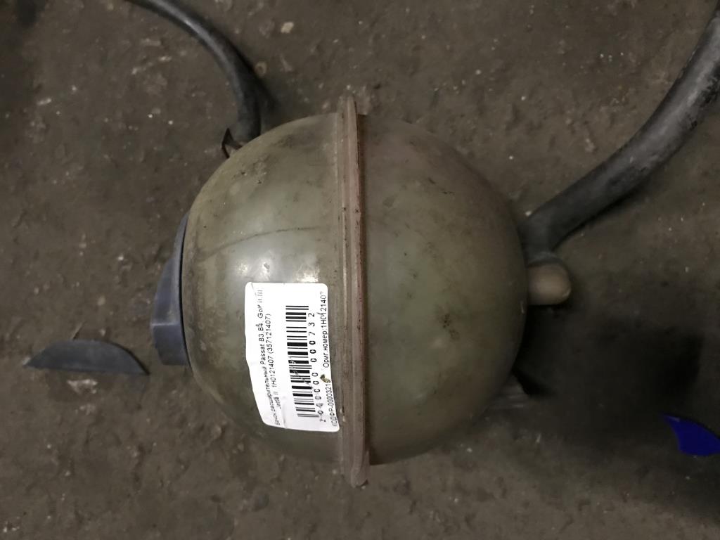 Volkswagen Passat (B4) 1994-1996 для Бачок расширительный