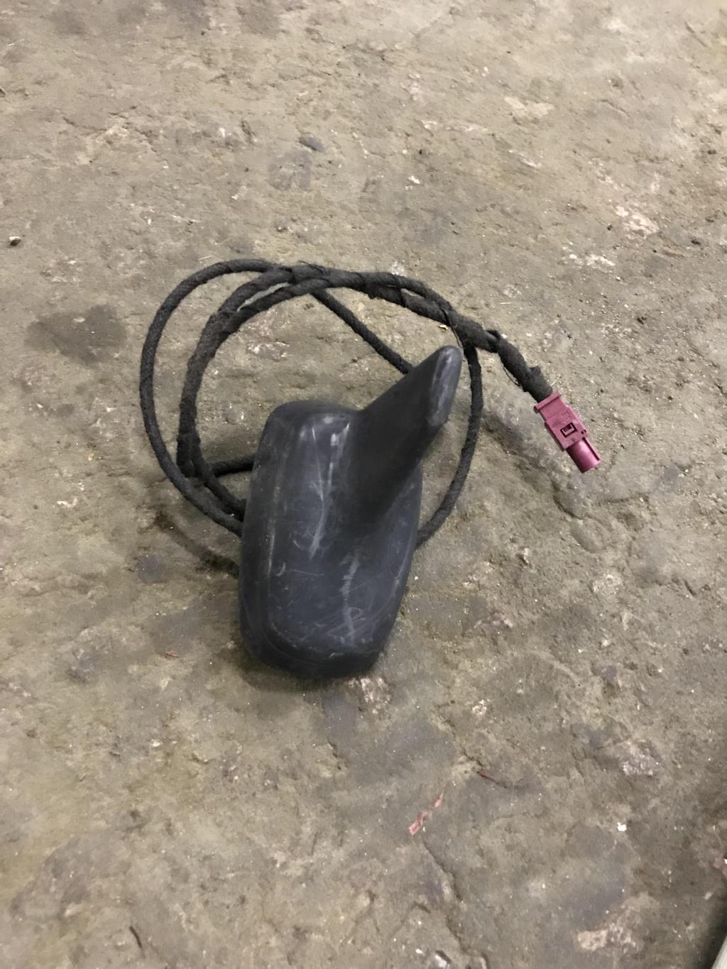 Audi Q7 (4L)  2005 - 2009 для Антенна