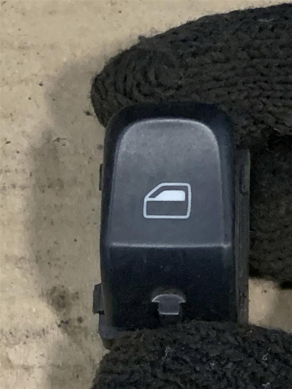 Audi A5/S5 Sportback (8T) 2007-2011 для Кнопка стеклоподъемника