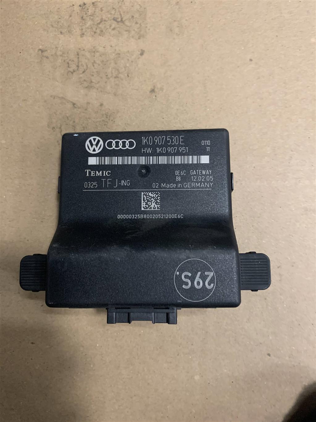 Volkswagen Golf V 2003-2009 для диагностический интерфейс шин данных J533 (Gateway)