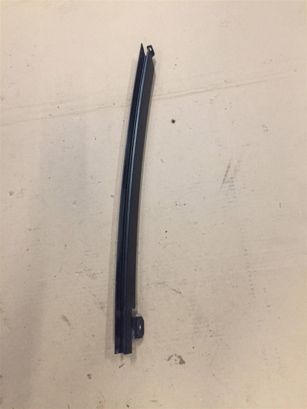 Mercedes-Benz W164 M-Klasse (ML) 2005-2011 для Направляющая стекла двери