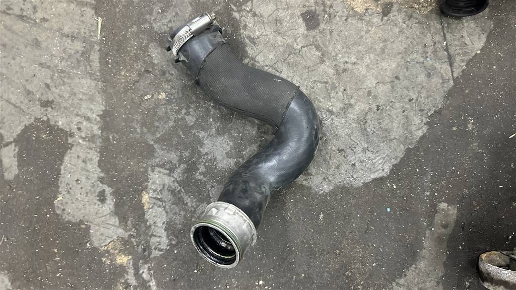 Audi Q7 (4L)  2005 - 2009 для Патрубок интеркулера