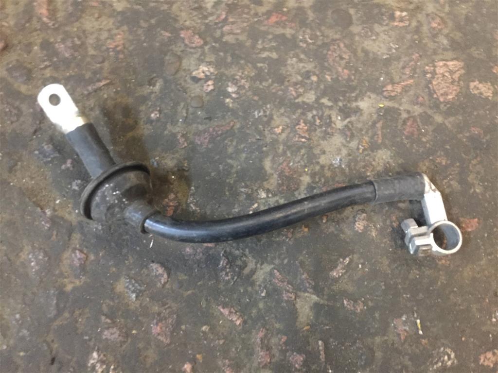 Audi Q7 (4L)  2005 - 2009 для Клемма аккумулятора (плюс)