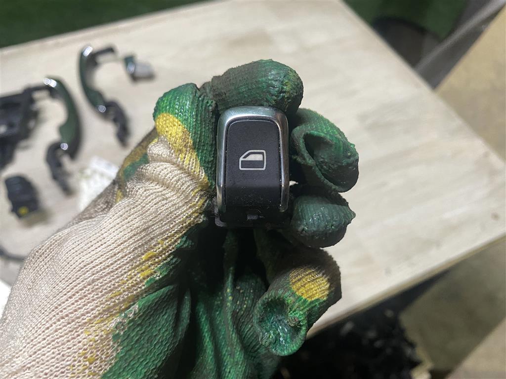 Audi A6 C7 для Кнопка стеклоподъемника