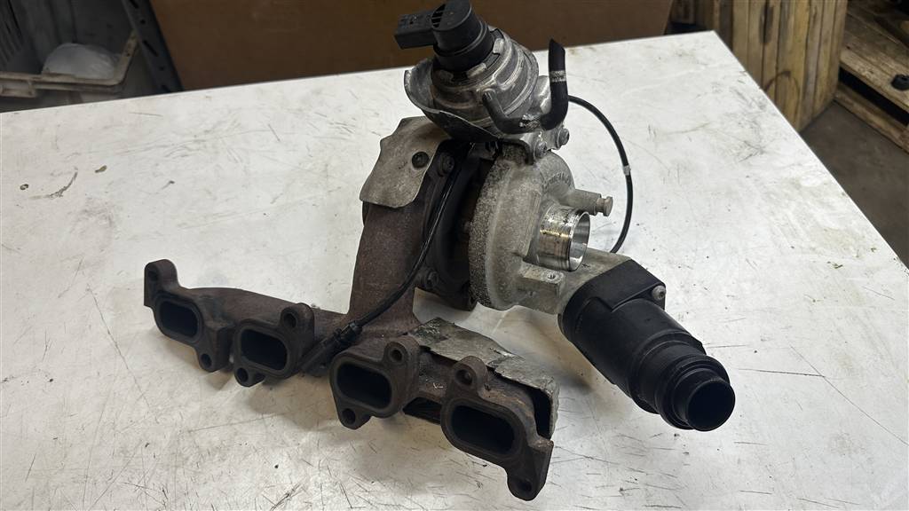 Volkswagen Passat (B7) 2011-2015 для Турбина