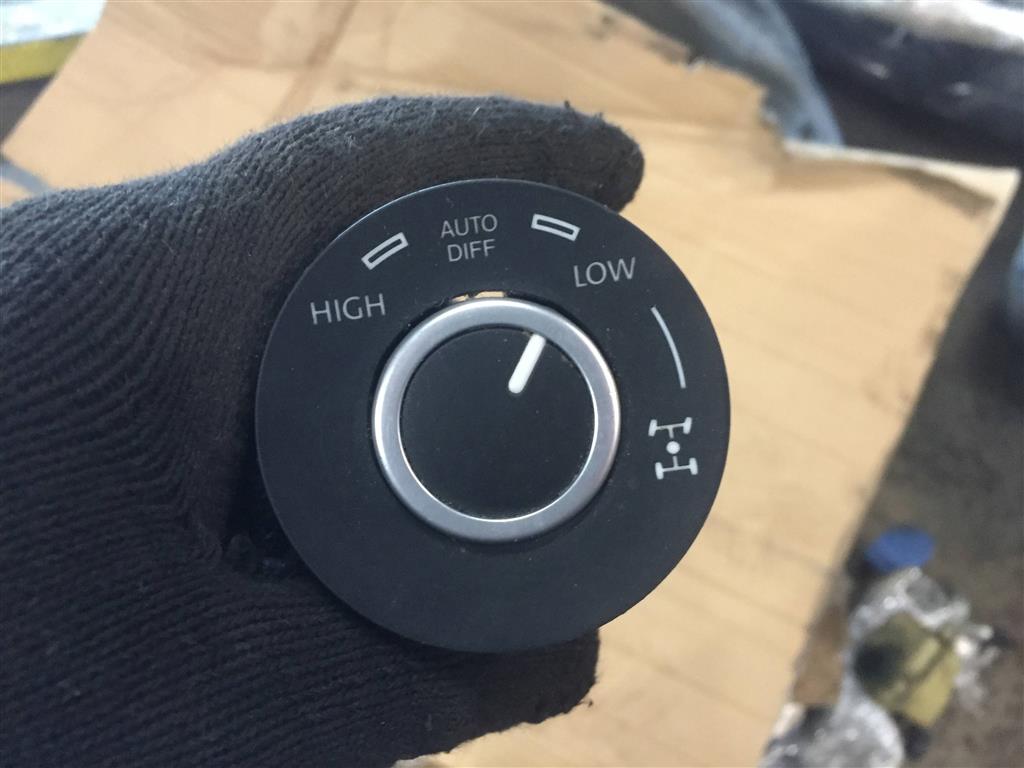 Volkswagen Touareg 7L 2002-2006 для кнопка блокировки дифференциала