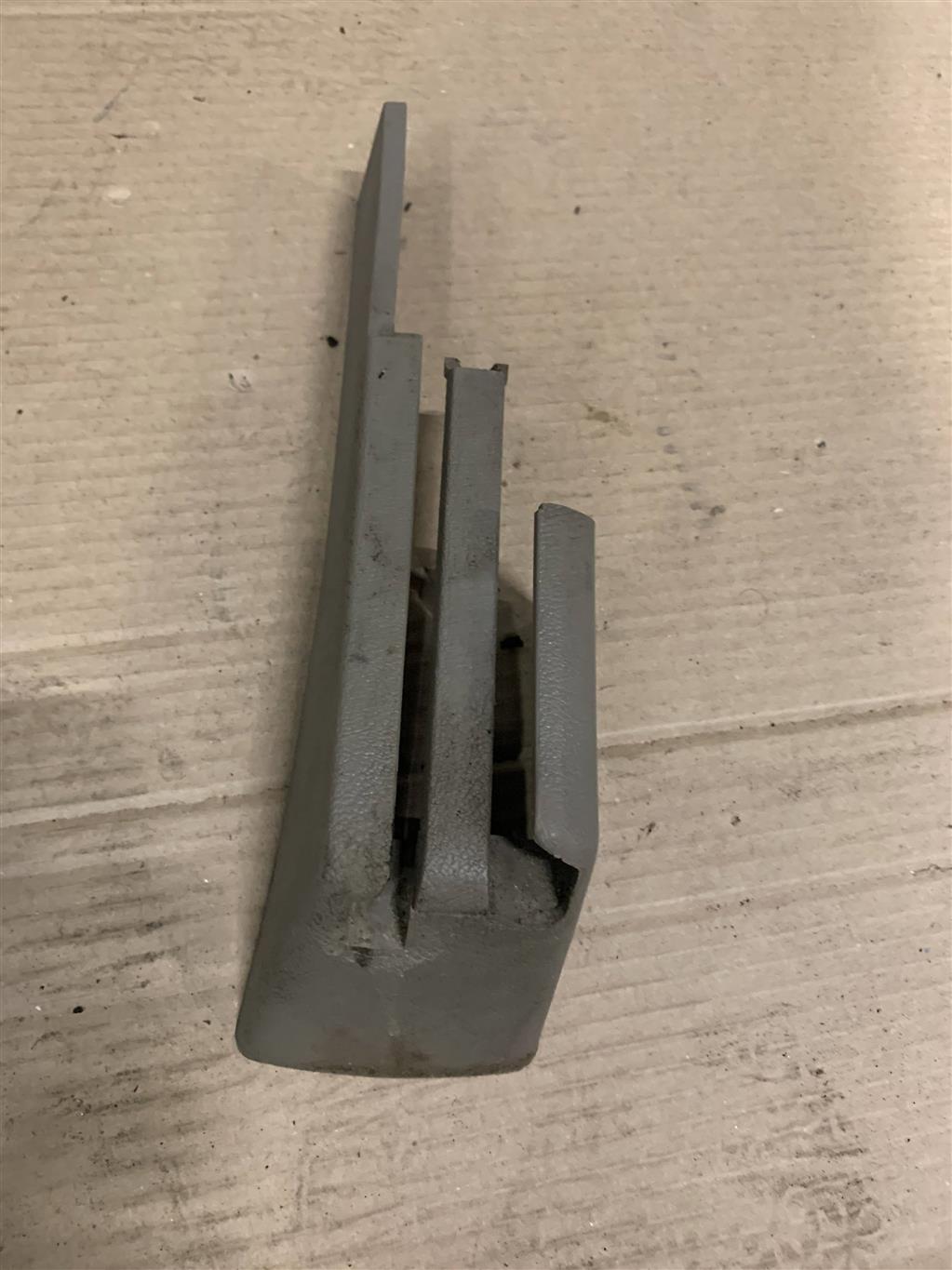 Audi Q7 (4L)  2005 - 2009 для Накладка направляющей сиденья