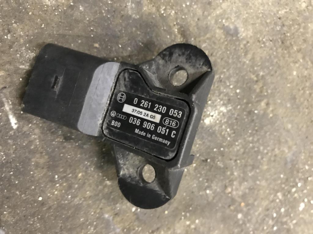 Audi Q7 (4L)  2005 - 2009 для датчик давления