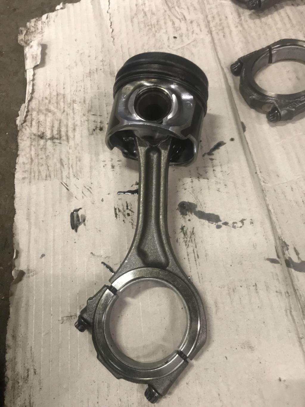 Audi A6 (C6 4F) Allroad quattro 2005-2012 для Поршень с шатуном