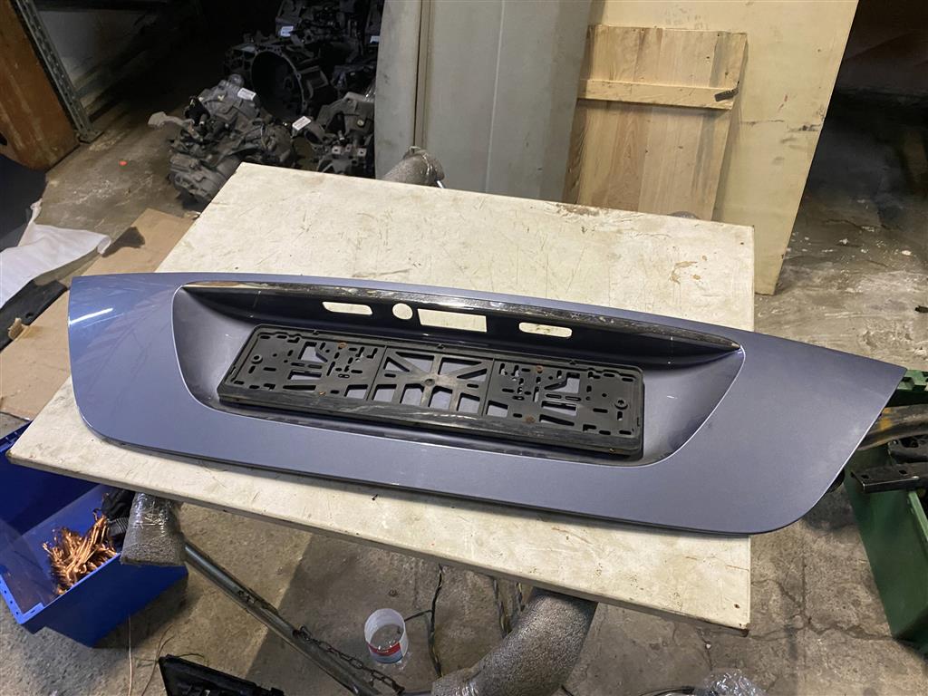 Mercedes-Benz W211 E-Klasse 2002-2009 для Накладка