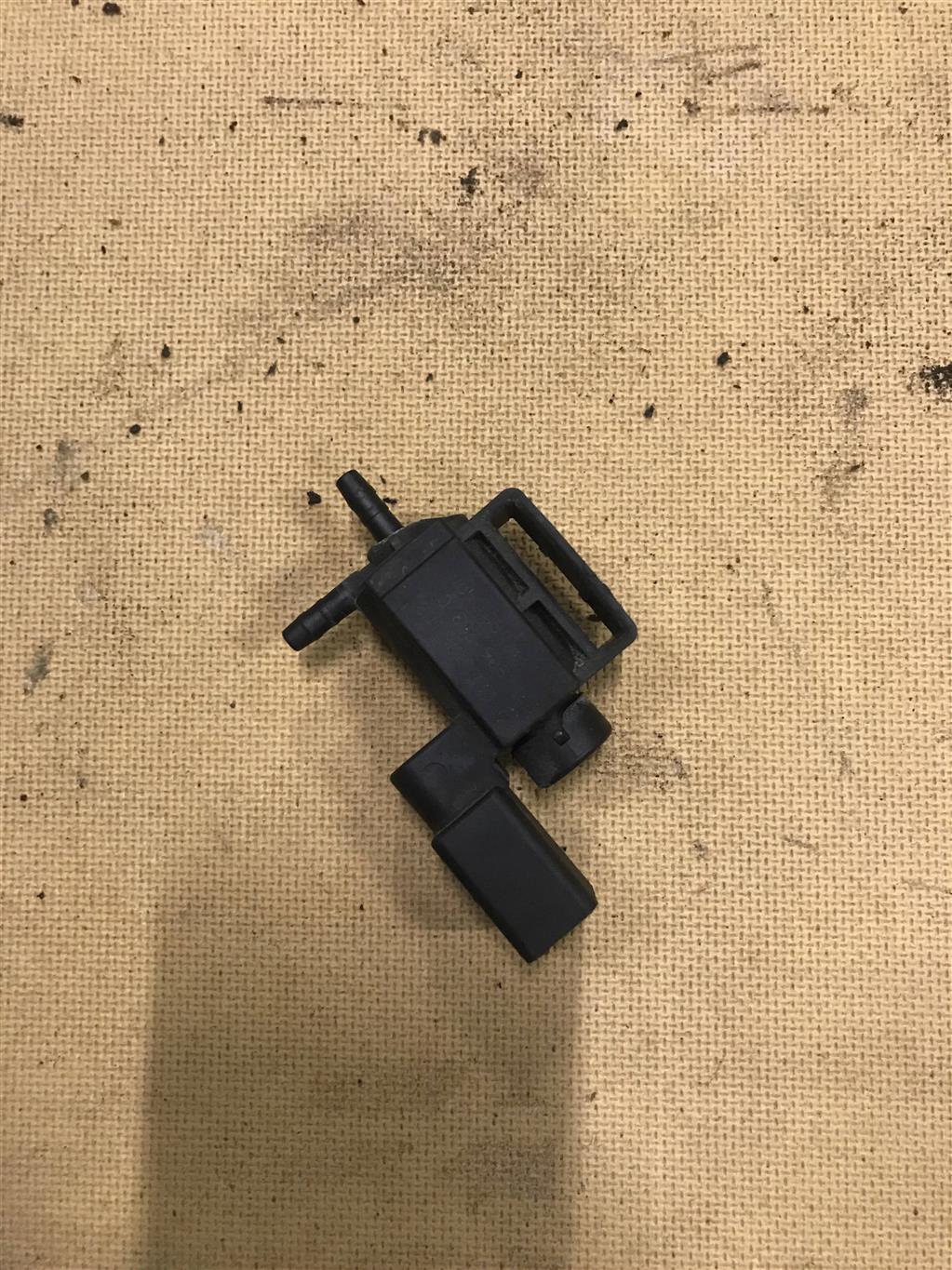 Audi A6 (C6 4F) 2005-2008 для Электромагнитный клапан