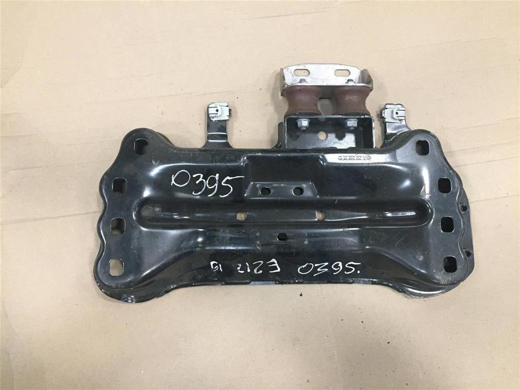 Mercedes-Benz W218 C218 CLS 2010-2017 для Кронштейн опоры двигателя