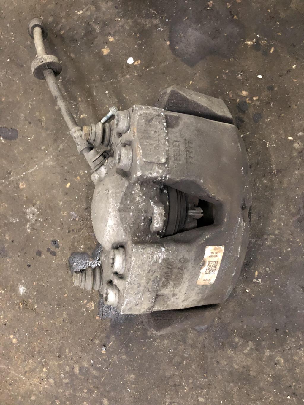 Audi A6 C7 для Суппорт передний правый