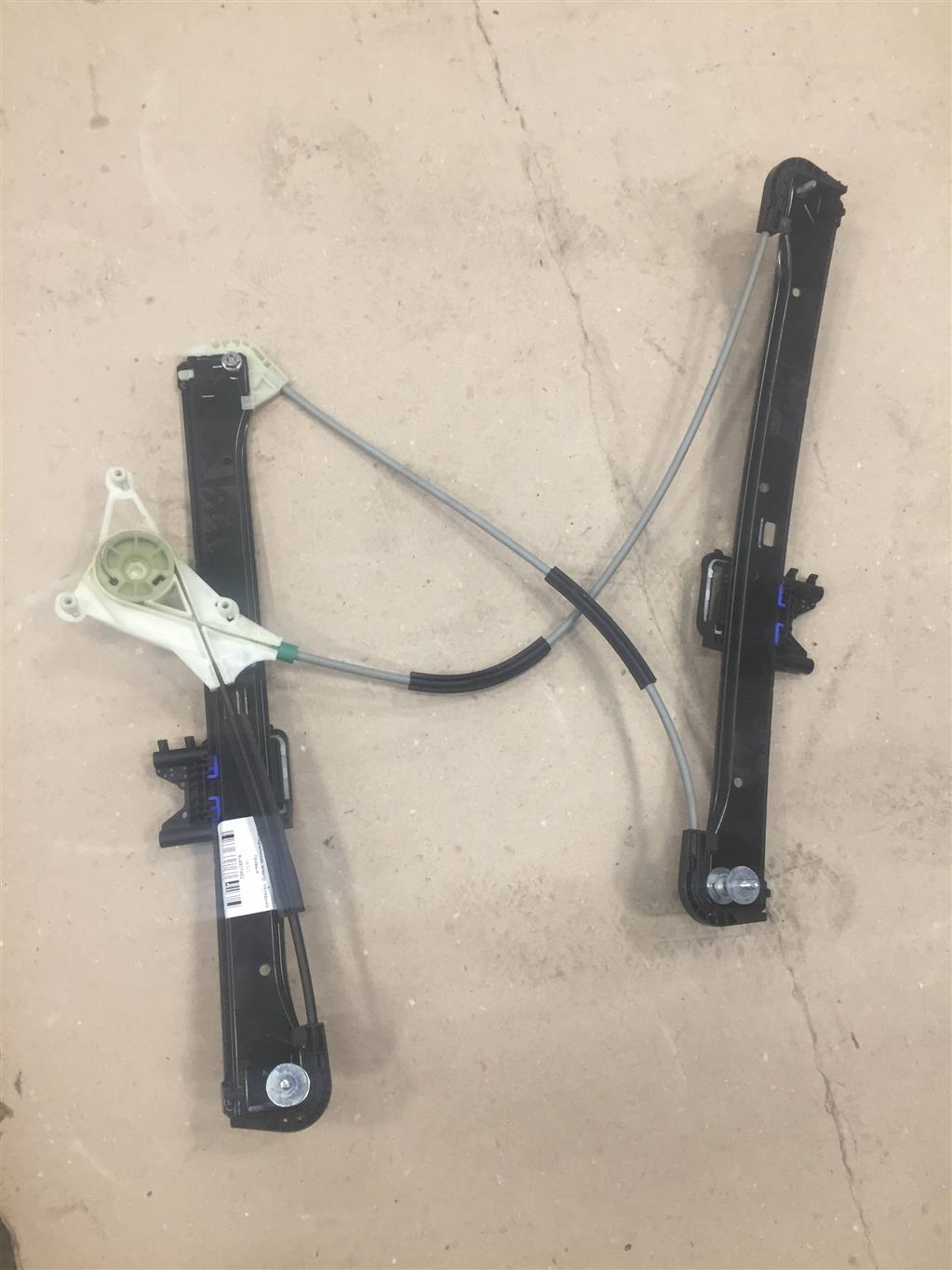 Audi A3 (8V) 2016-2019 рестайлинг для Стеклоподъемник передний правый