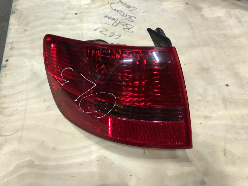 Audi A6 (C6 4F) Allroad quattro 2005-2012 для фонарь наружний левый