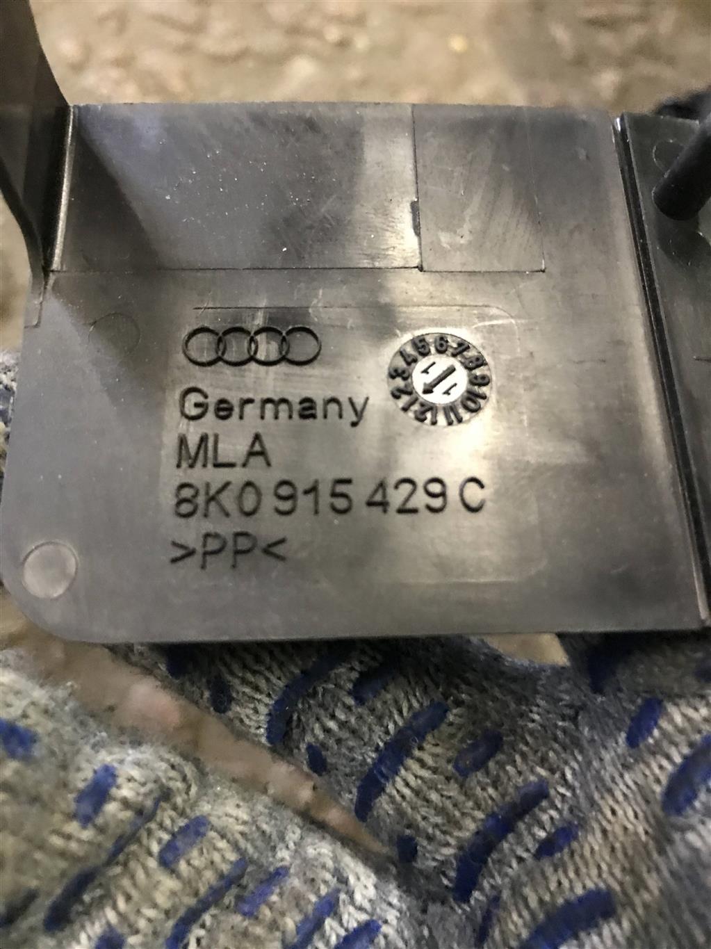 Audi A6 C7 для Крышка аккумулятора