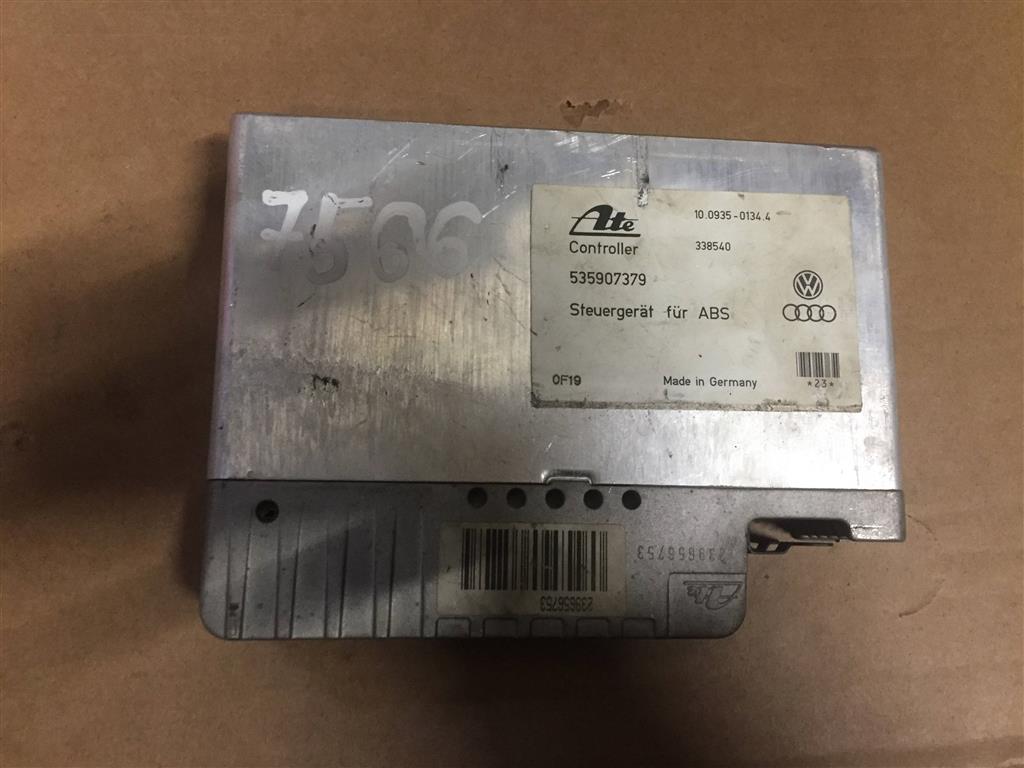 Volkswagen Passat (B3) 1988-1993 для Блок управления ABS