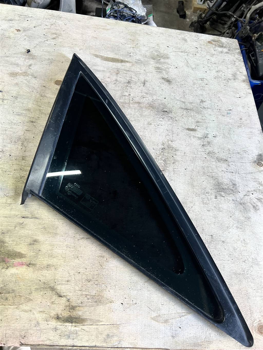 Audi A6 C7 для стекло заднее левое глухое