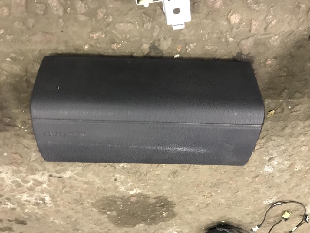 Volkswagen Passat (B3) 1988-1993 для Подушка безопасности пассажирская (в торпедо)