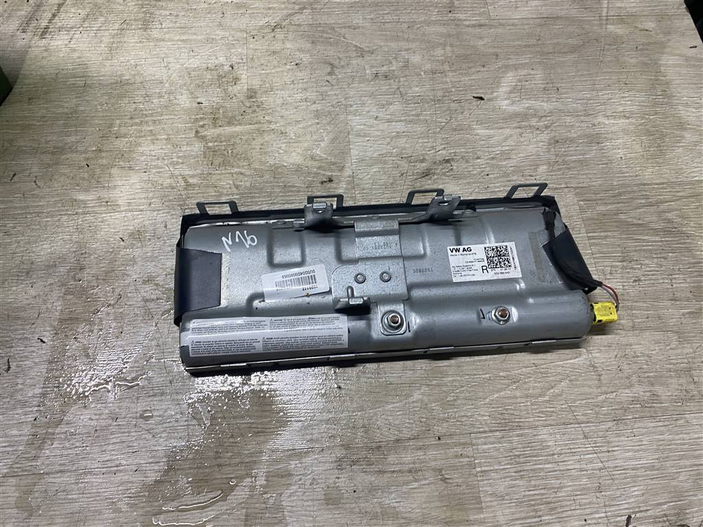 Skoda Octavia A7 для Подушка безопасности нижняя (для колен)