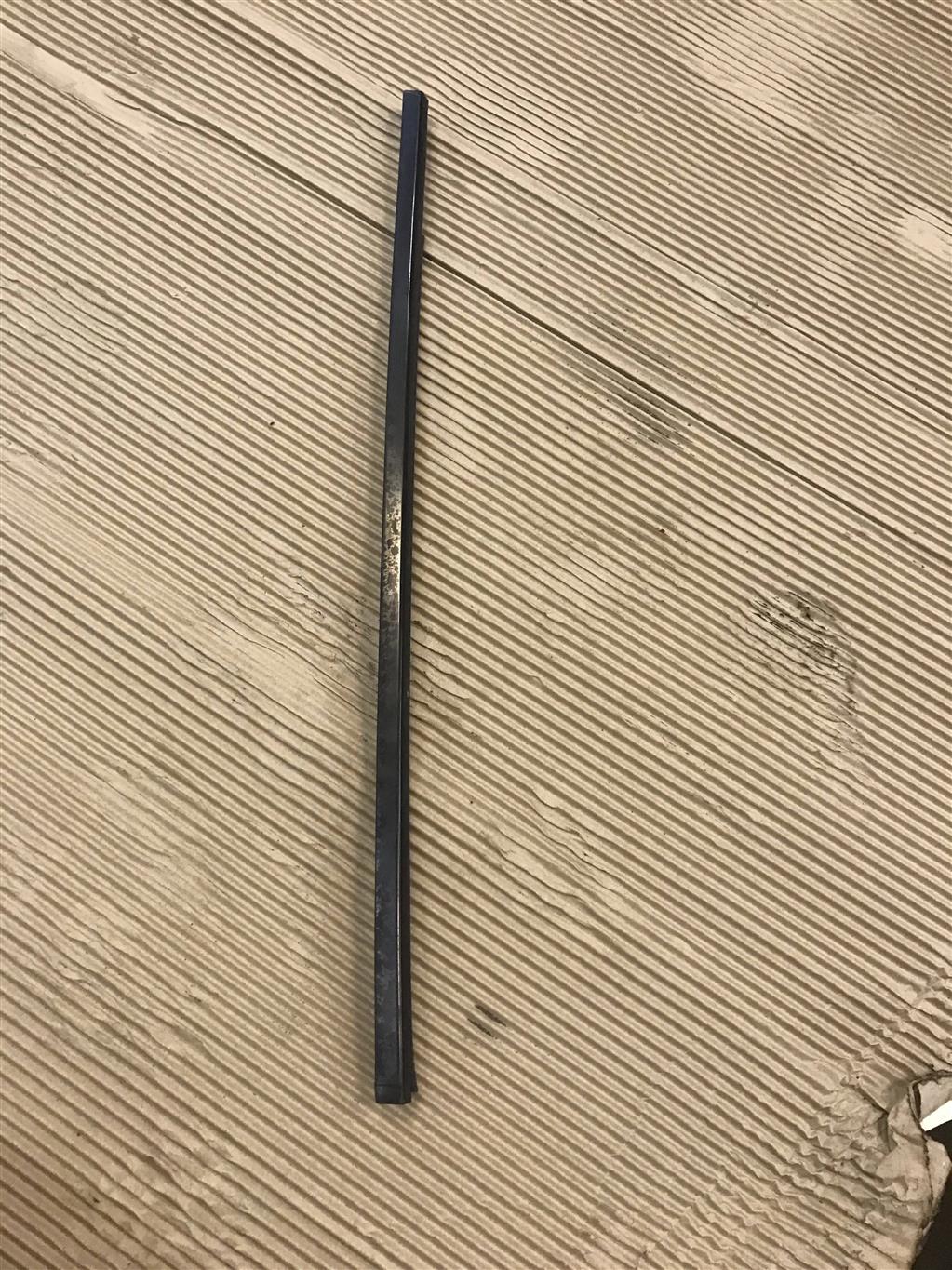 Land Rover Range Rover Sport L320 2005- для Молдинг стекла двери задней левой