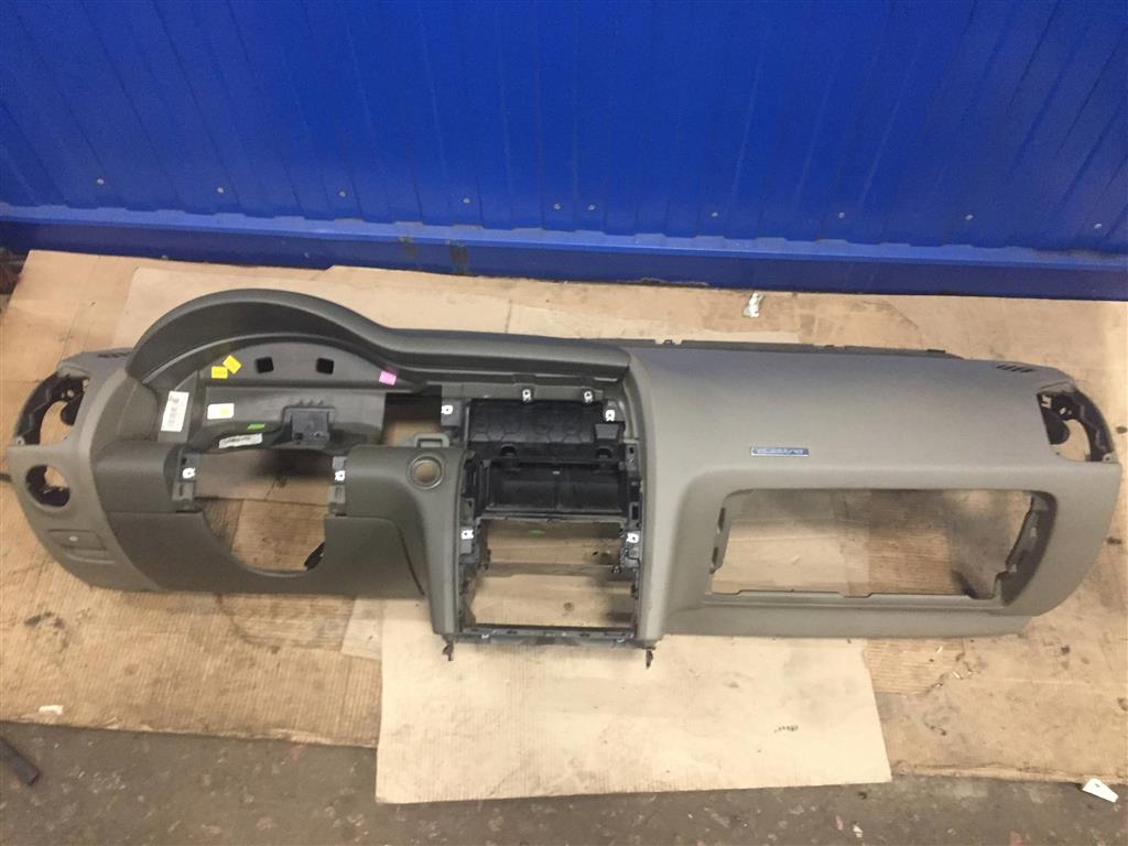 Audi Q7 (4L)  2005 - 2009 для Торпеда