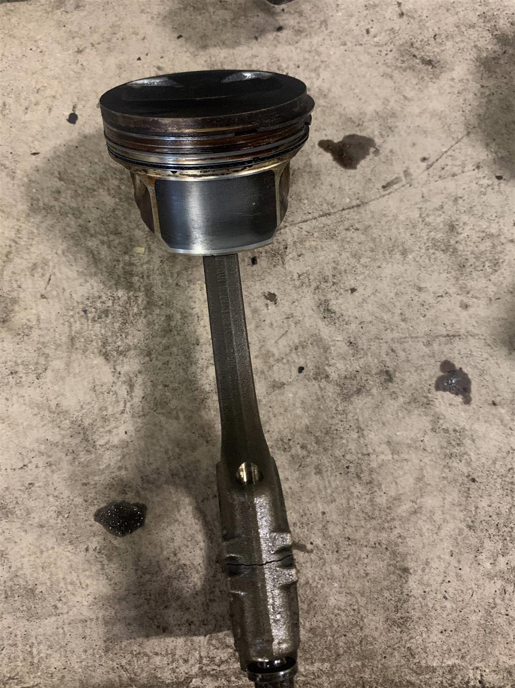 Audi A3 (8PA) 2004-2013 для Поршень с шатуном