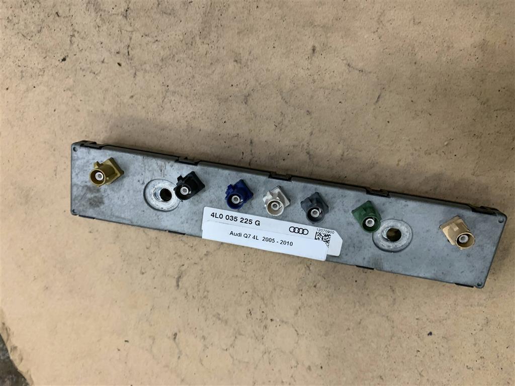 Audi Q7 (4L)  2005 - 2009 для Антенна