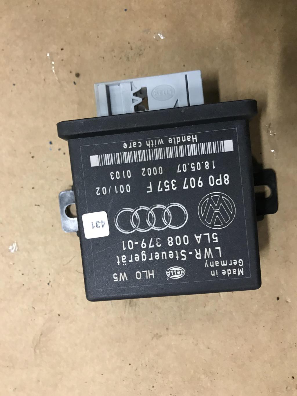 Audi Q7 (4L)  2005 - 2009 для Блок корректора фар