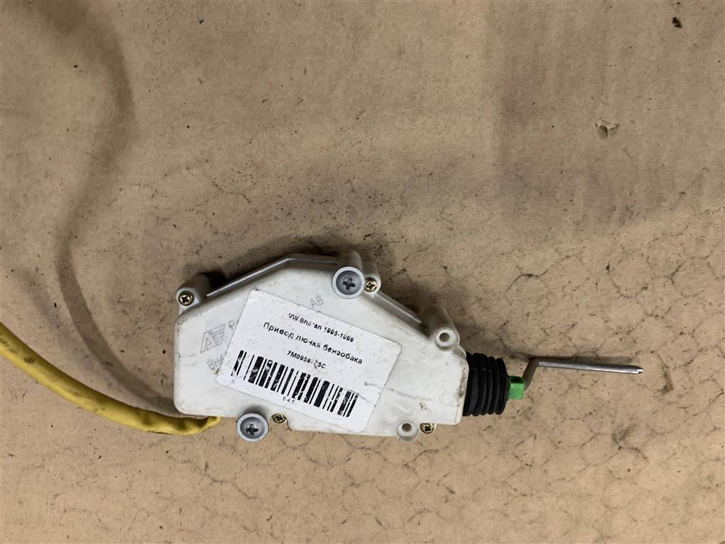 Volkswagen Sharan 1995-1999 для Активатор замка крышки бензобака