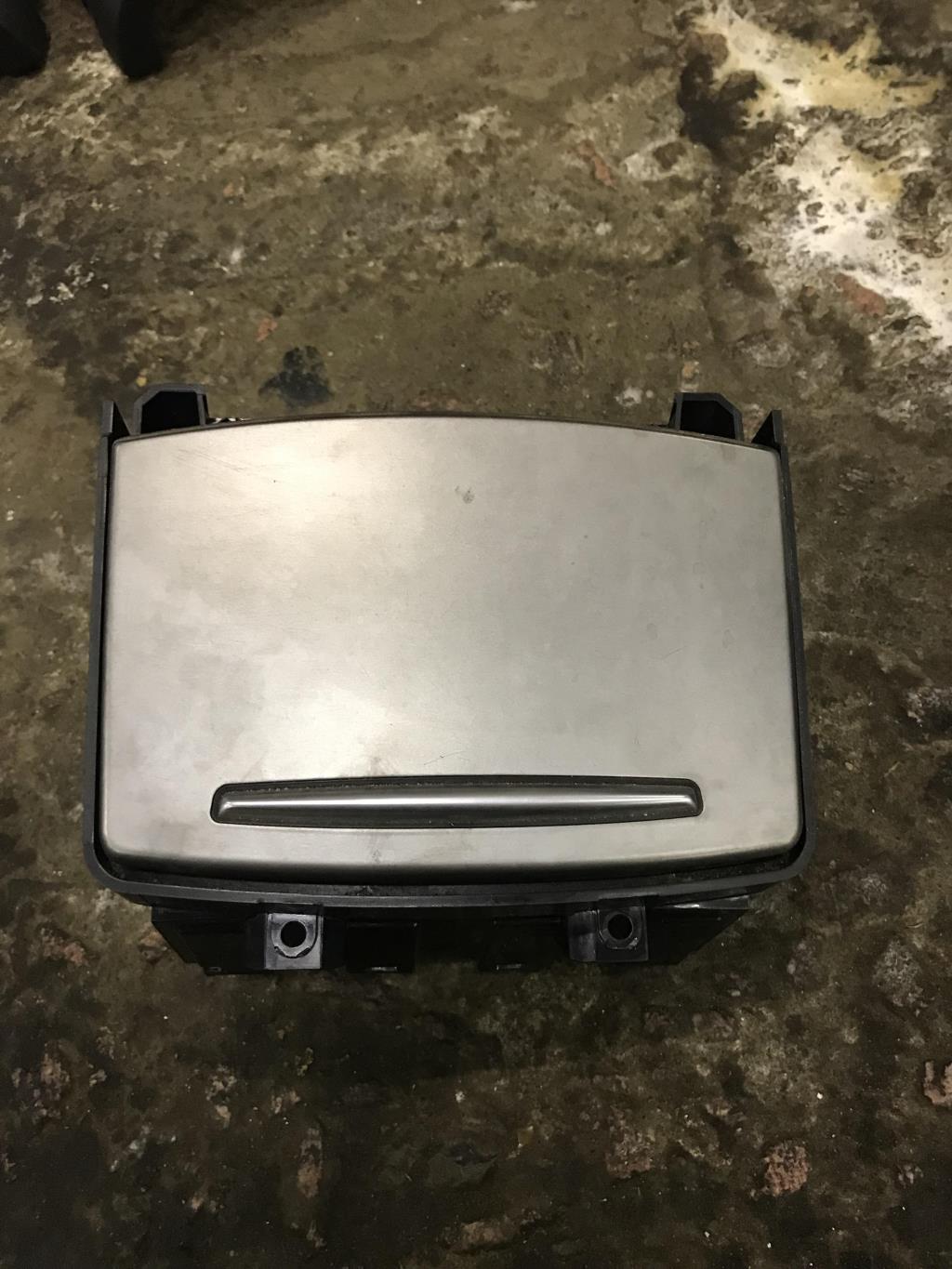 Audi A6 (C6 4F) 2005-2008 для Подстаканник