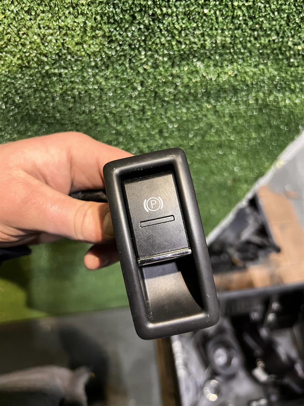 Porsche  Cayenne 958 2010-2014 для кнопка ручника