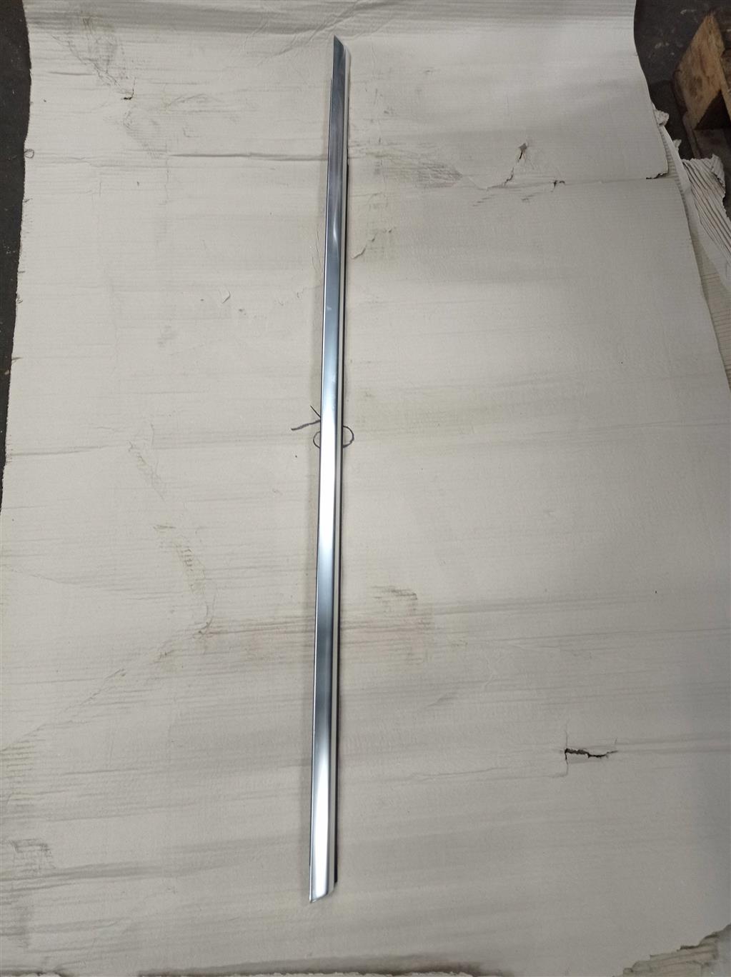 Mercedes-Benz W205 C205 Coupe для Молдинг стекла двери передней левой