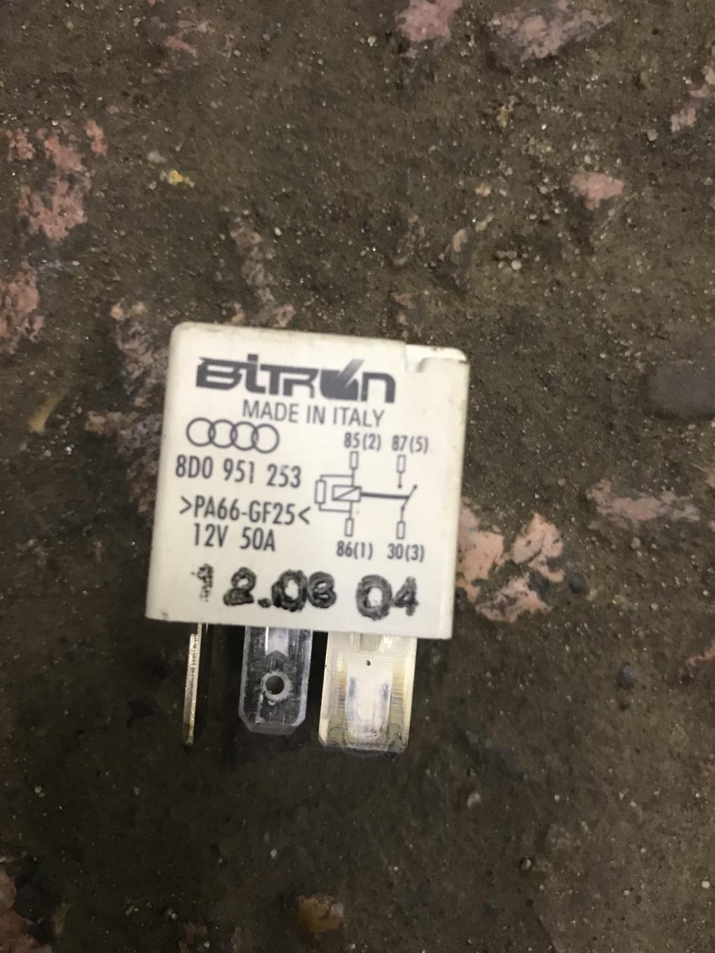 Audi A6 (C5) 2001-2004 рестайлинг для Реле