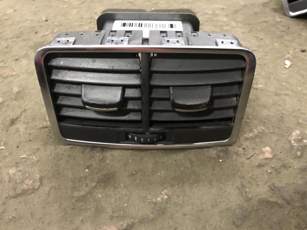 Audi A6 (C6 4F) 2005-2008 для Дефлектор приточного воздуха