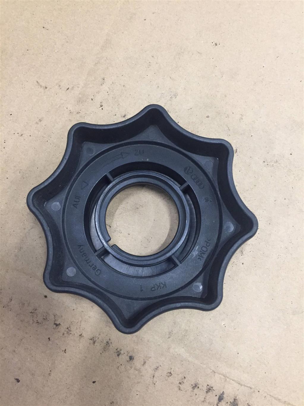 Audi Q7 (4L)  2005 - 2009 для Держатель запасного колеса