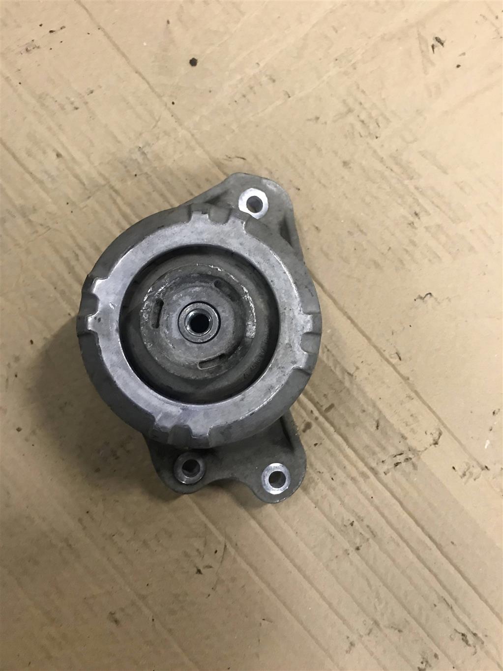 Mercedes-Benz W253 X253 GLC 2015-2019 для Опора двигателя левая