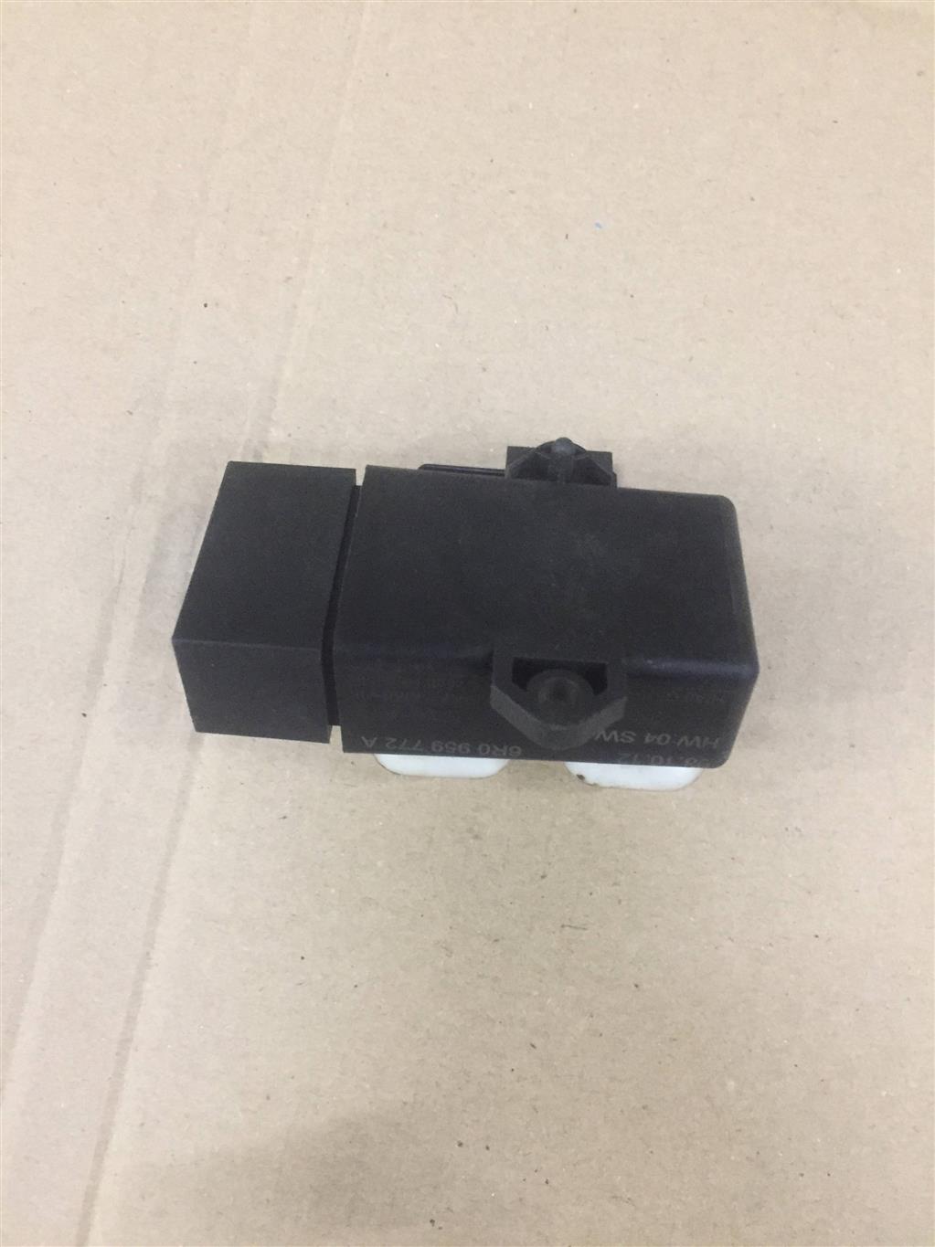 Volkswagen Polo (Sed RUS) 2011-2015 для Блок подогрева сидений