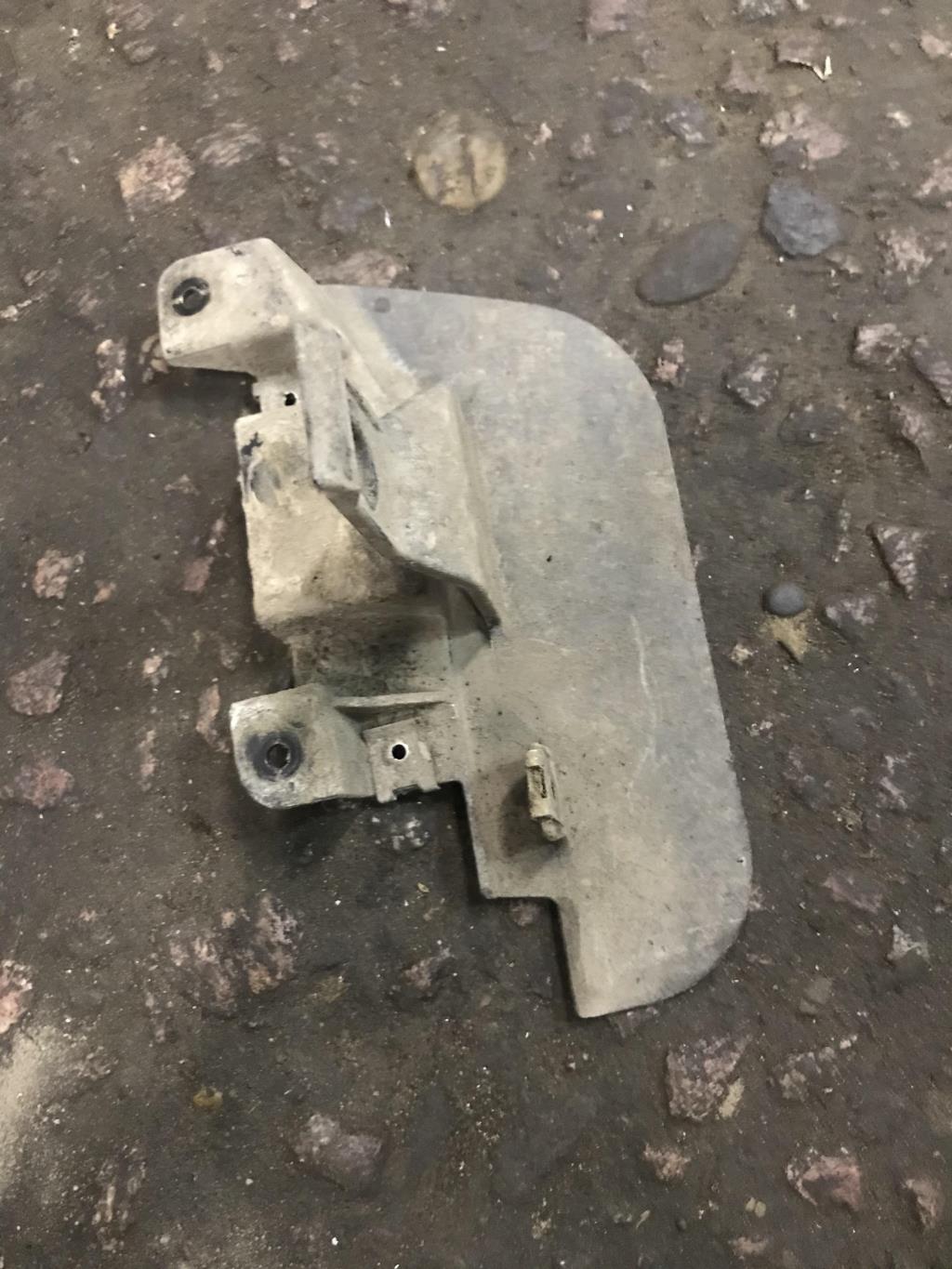 Audi Q7 (4L)  2005 - 2009 для Брызговик задний