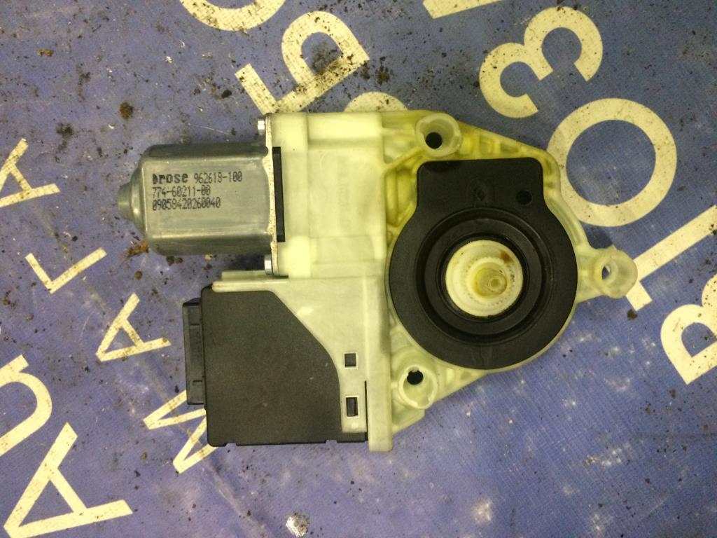 Volkswagen Golf V 2003-2009 для Мотор стеклоподъемника