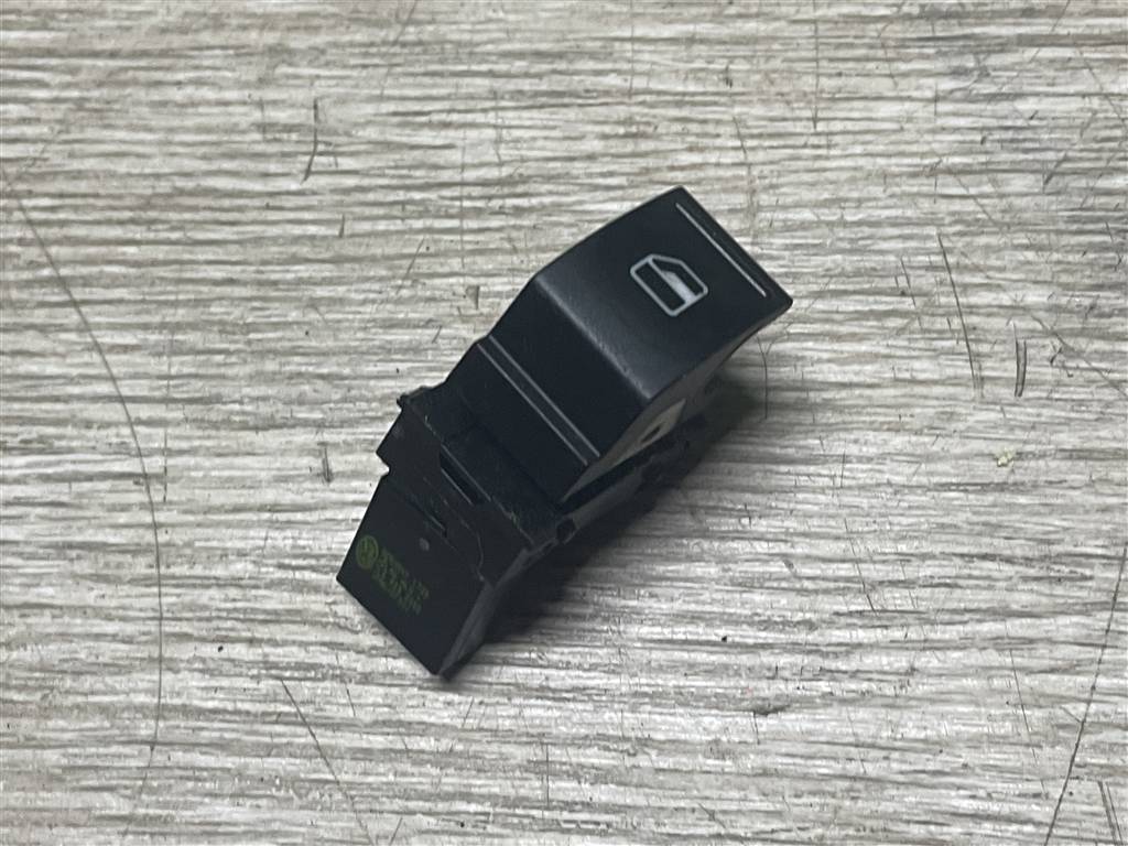 Volkswagen Golf VI 2009-2012 для Кнопка стеклоподъемника