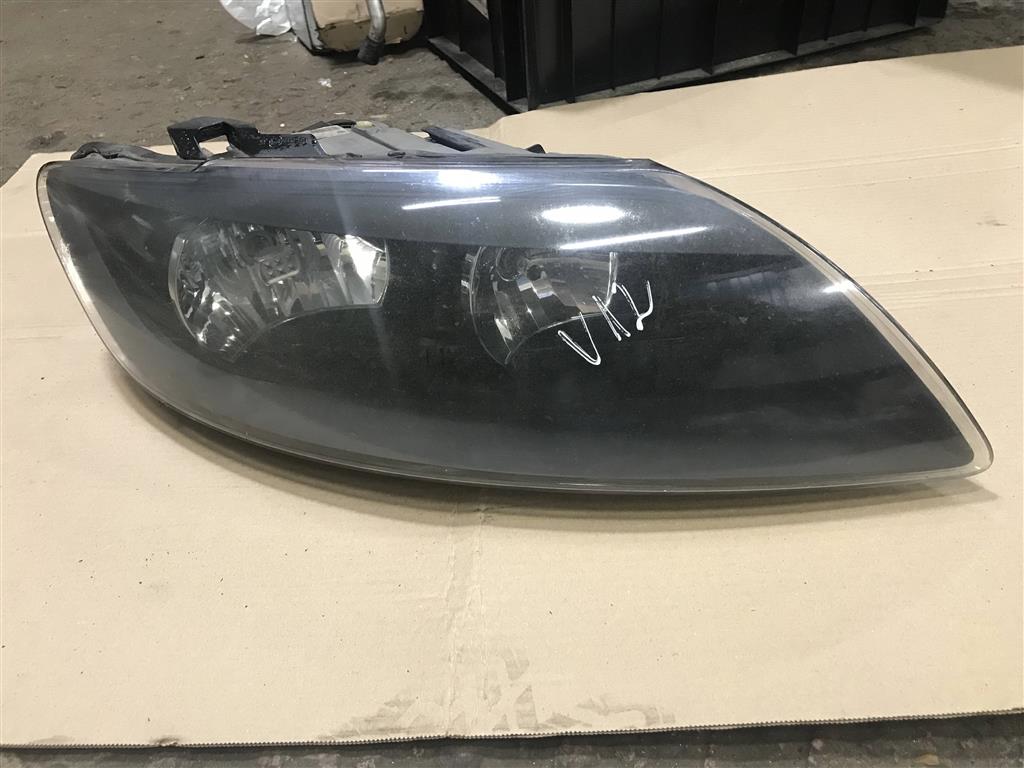 Audi Q7 (4L)  2005 - 2009 для Фара правая