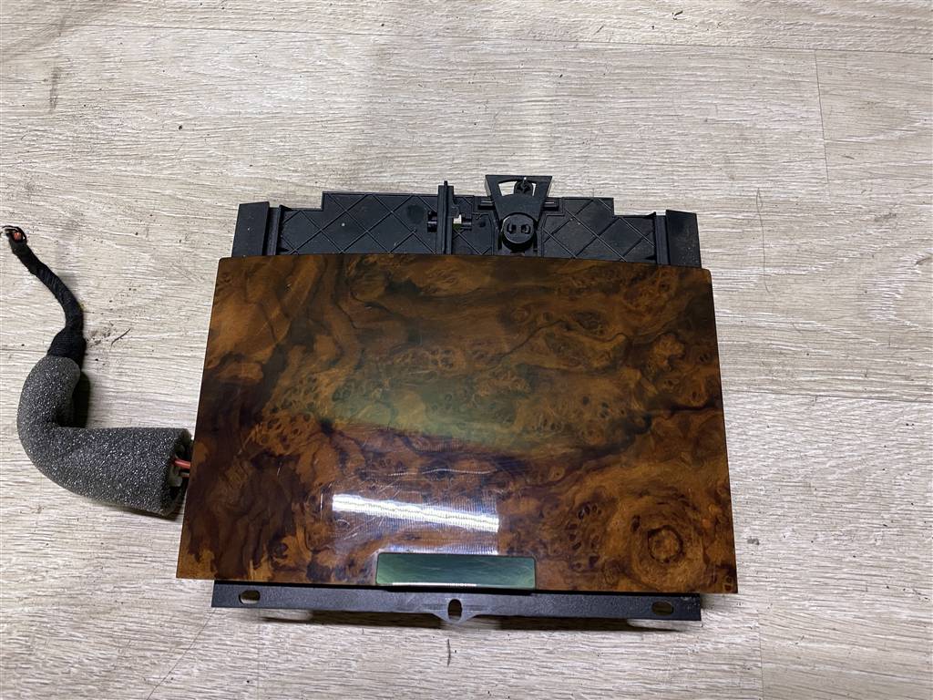 Volkswagen Touareg 7L 2007-2010 для Пепельница передняя