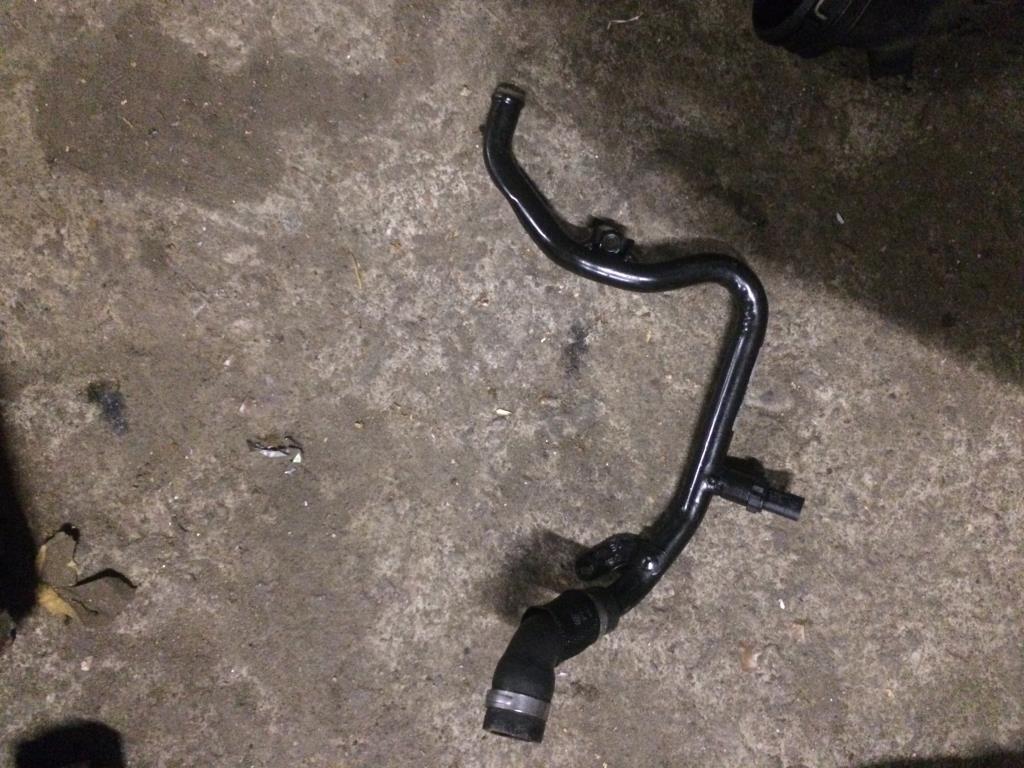 Audi Q7 (4L)  2005 - 2009 для Патрубок системы охлаждения 