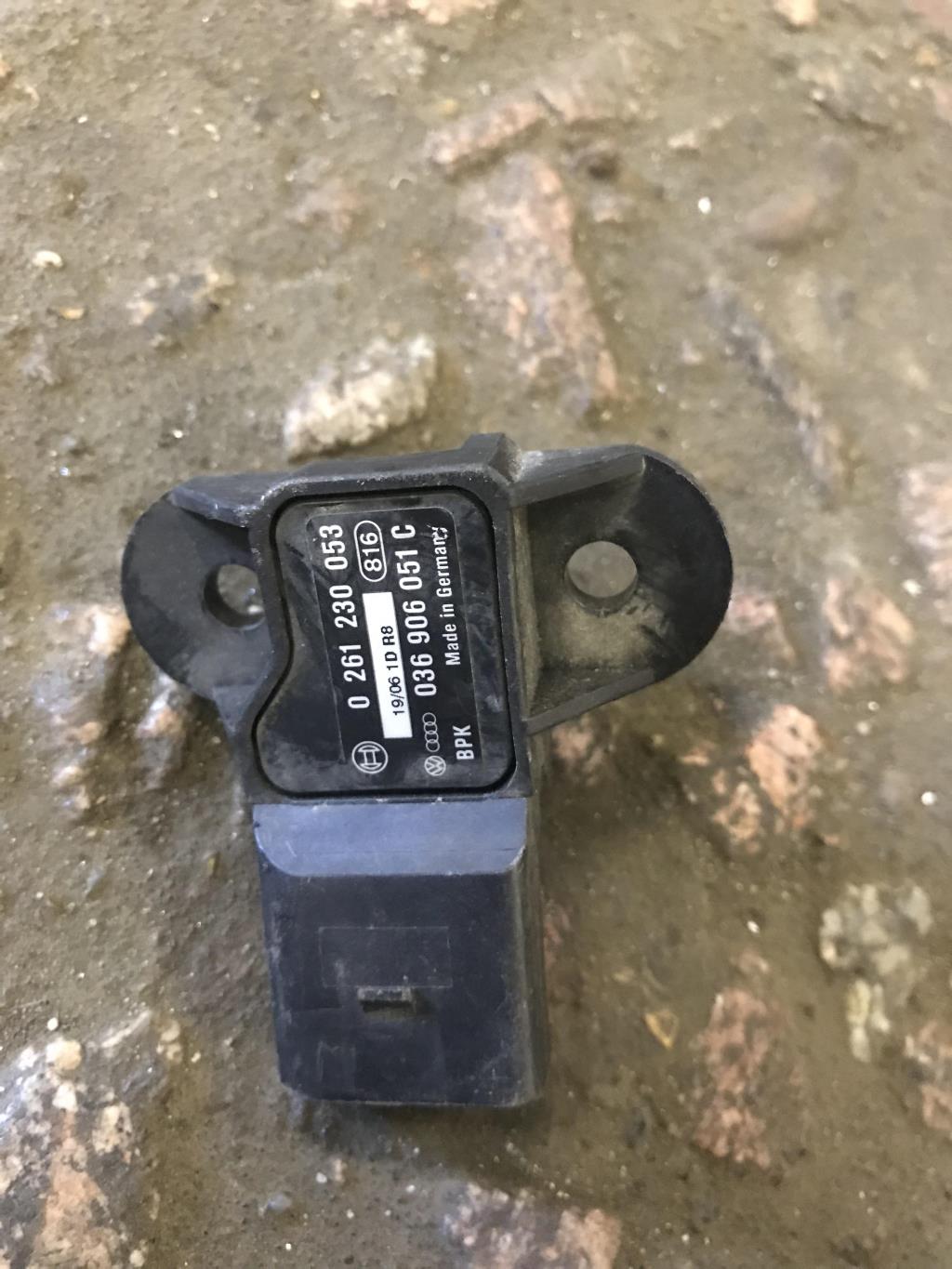 Audi Q7 (4L)  2005 - 2009 для датчик давления