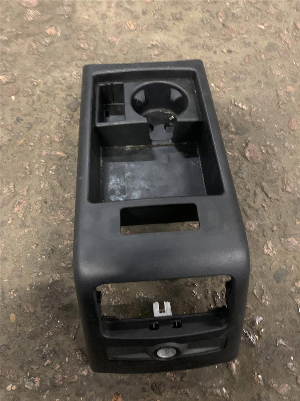 Audi A6 (C6 4F) 2005-2008 для Накладка центральной консоли